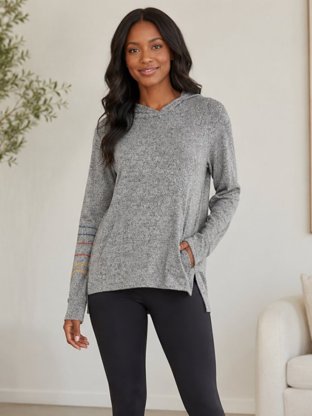 Sunday Stevens Women’s Gray Black Lightweight Hoodie Size Medium